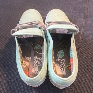 Vans Chukka Skate Shoes Size 12 mint